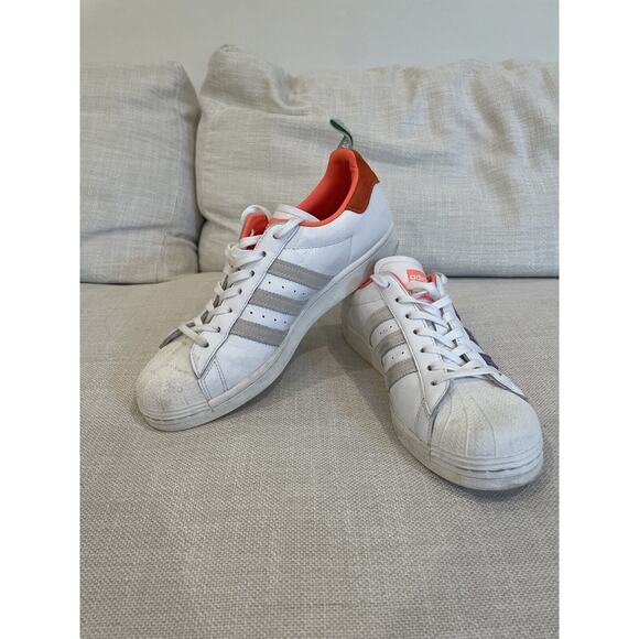 Size 9.5 - adidas‎ Superstar Girls Are Awesome - Picture 1 of 8